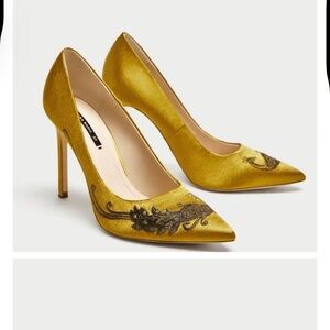 Elegant Gold Embroidered Heels